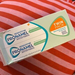 New twin‎ pack Sensodyne Pronamel